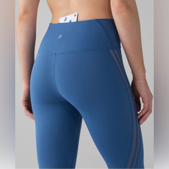 Lululemon Athletica Sun Setter Crop (17") Royal blue women’s size 4 - Picture 4 of 13